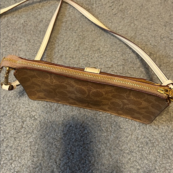 Coach Tan and Cream Crossbody Bag - Picture 3 of 8